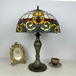 Tiffany Stila Galda Lampa...